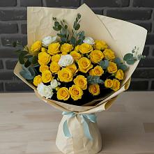 Букет цветов из:  Розы в Фельдмаршальском