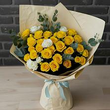 Букет цветов из:  Розы в Фельдмаршальском