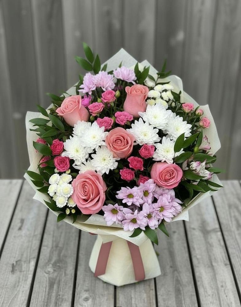 Букет цветов из: Альстромерии, Гвоздики, Розы и Хризантемы в Фельдмаршальском