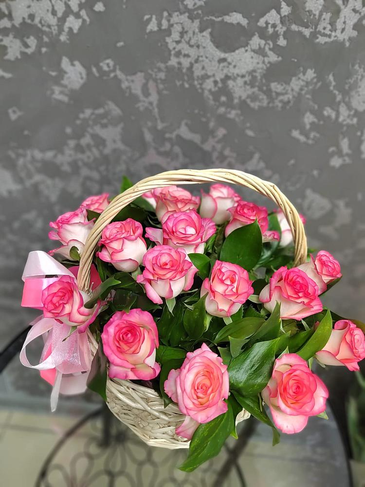 Цветочная композиция из Розы в корзине в Фельдмаршальском