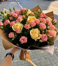 Букет цветов из:  Розы #REPLACE_PRED# Фельдмаршальском