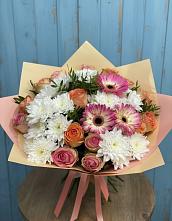 Букет цветов из:  Розы, Герберы и Хризантемы в Фельдмаршальском