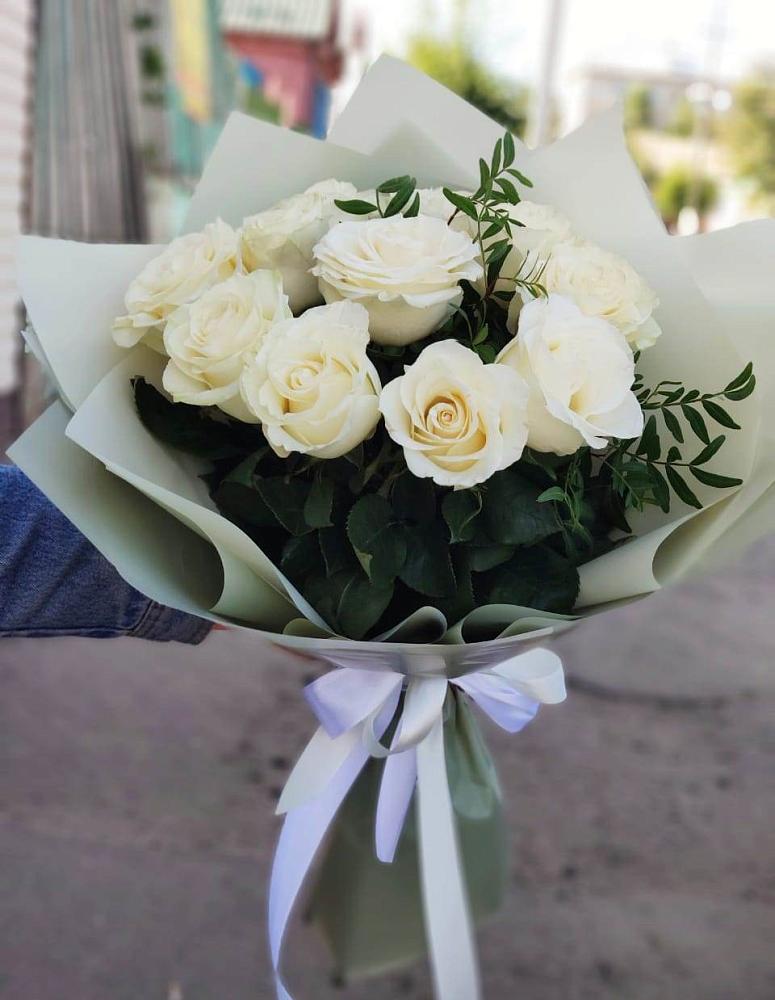 Букет Белые розы Проуд в Фельдмаршальском