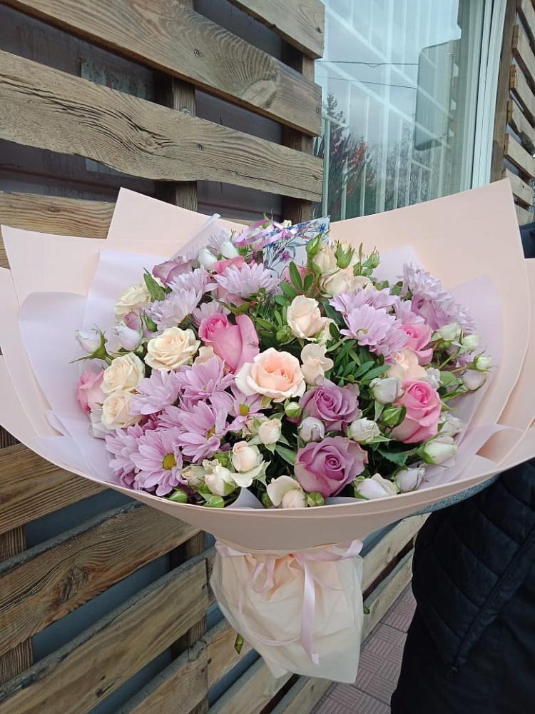 Букет цветов из: Розы и Хризантемы в Фельдмаршальском