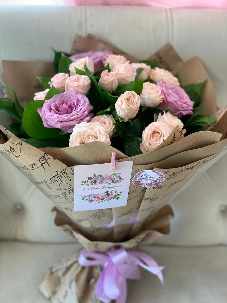 Букет цветов из: Розы в Фельдмаршальском