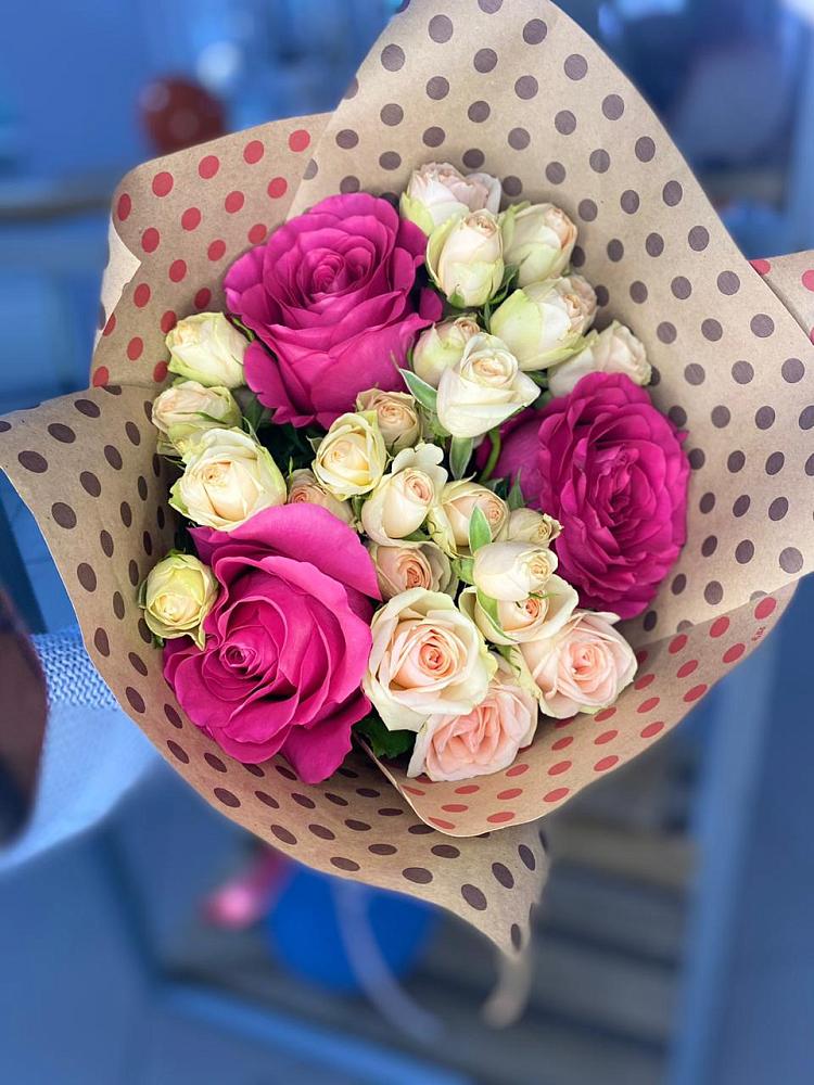 Букет цветов из: Розы в Фельдмаршальском