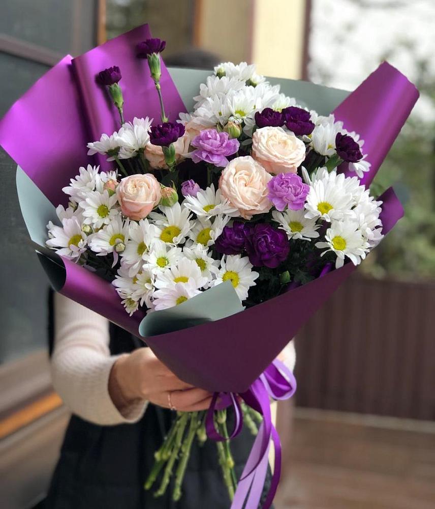 Букет цветов из: Хризантемы, Гвоздики и Розы в Фельдмаршальском