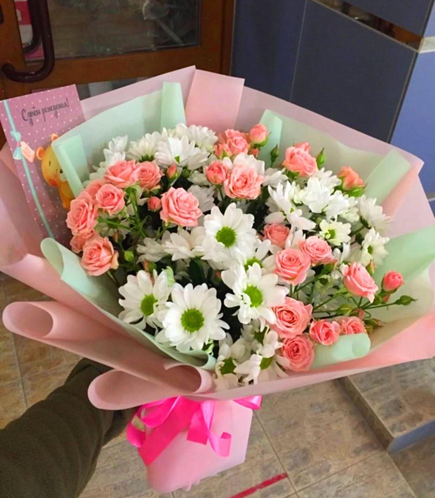 Букет цветов из: Розы и Хризантемы в Фельдмаршальском