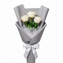 Букет 3 белые розы в Фельдмаршальском