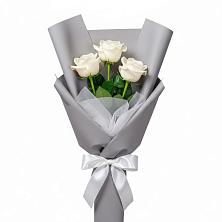 Букет 3 белые розы в Фельдмаршальском