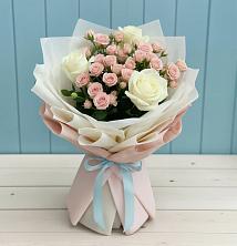 Букет цветов из:  Розы в Фельдмаршальском