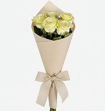 Букет цветов из:  Розы в Фельдмаршальском