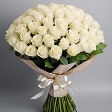 Букет 101 беля роза Белоснежка в Фельдмаршальском