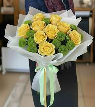 Букет цветов из:  Хризантемы и Розы в Фельдмаршальском