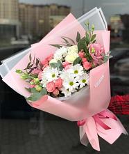 Букет цветов из:  Розы, Лизиантусы и Хризантемы в Фельдмаршальском
