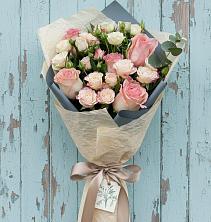 Букет цветов из:  Розы в Фельдмаршальском