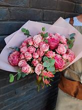 Букет цветов из:  Розы в Фельдмаршальском