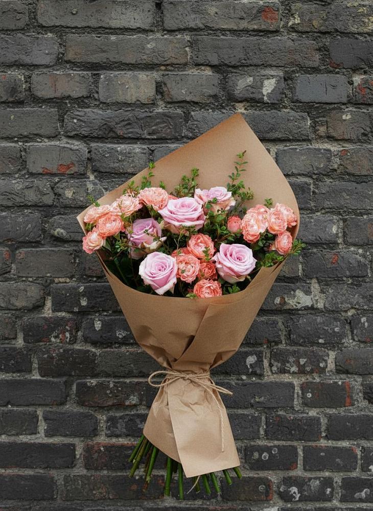 Букет цветов из: Розы в Фельдмаршальском