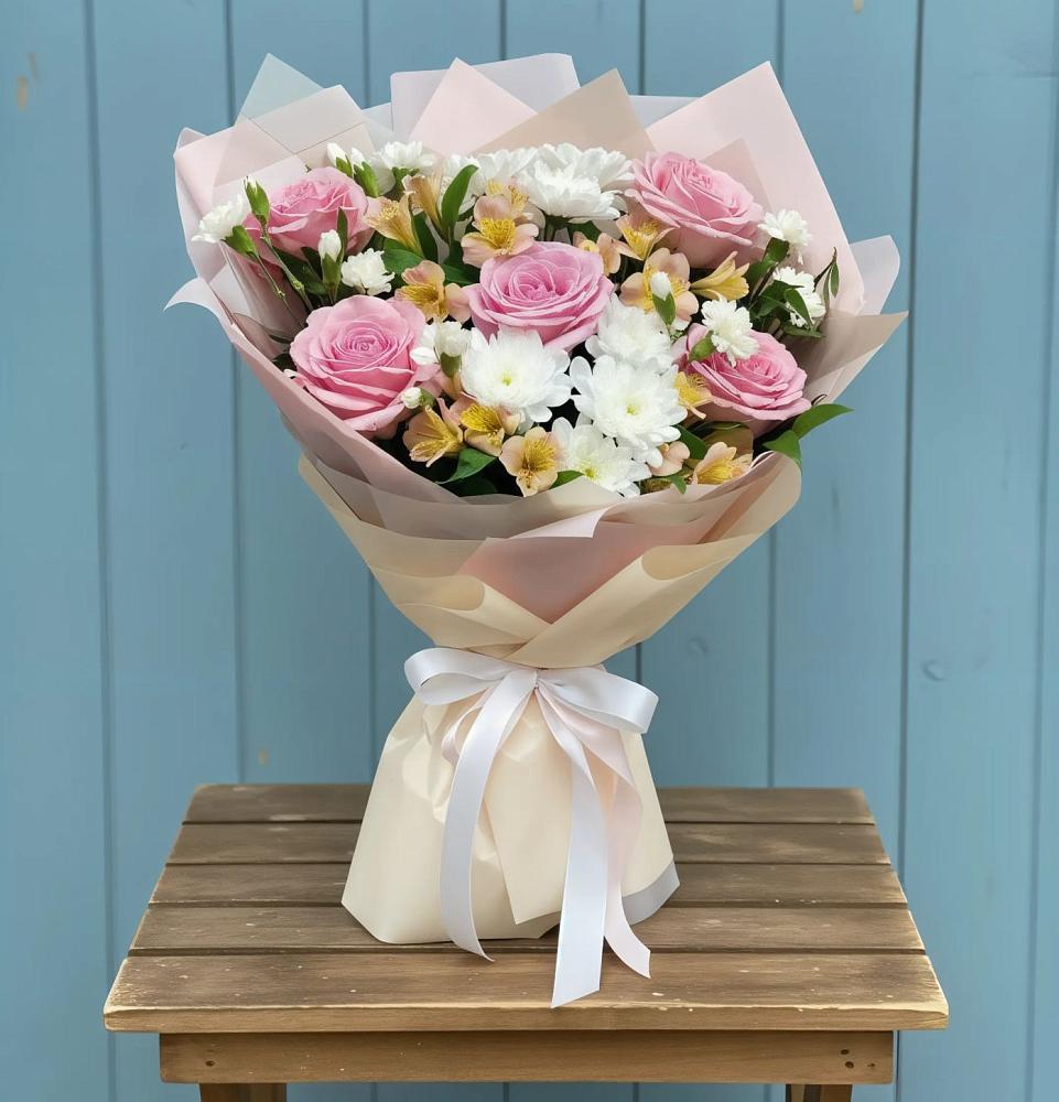 Букет цветов из: Гвоздики, Орхидеи и Розы в Фельдмаршальском