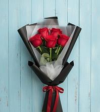 Букет цветов из:  Розы #REPLACE_PRED# Фельдмаршальском