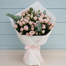 Букет цветов из:  Розы в Фельдмаршальском