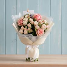 Букет цветов из:  Розы в Фельдмаршальском