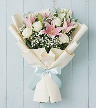 Букет цветов из:  Лилии в Фельдмаршальском