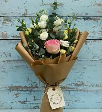 Букет цветов из:  Розы и Лизиантусы #REPLACE_PRED# Фельдмаршальском