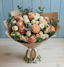 Букет цветов из:  Альстромерии и Розы #REPLACE_PRED# Фельдмаршальском