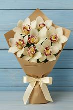 Букет цветов из:  Орхидеи и Розы в Фельдмаршальском