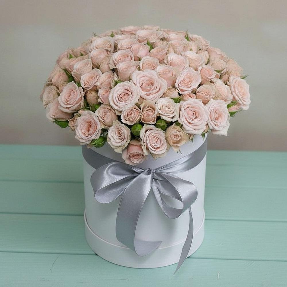 Цветочная композиция из Розы в шляпной коробке в Фельдмаршальском